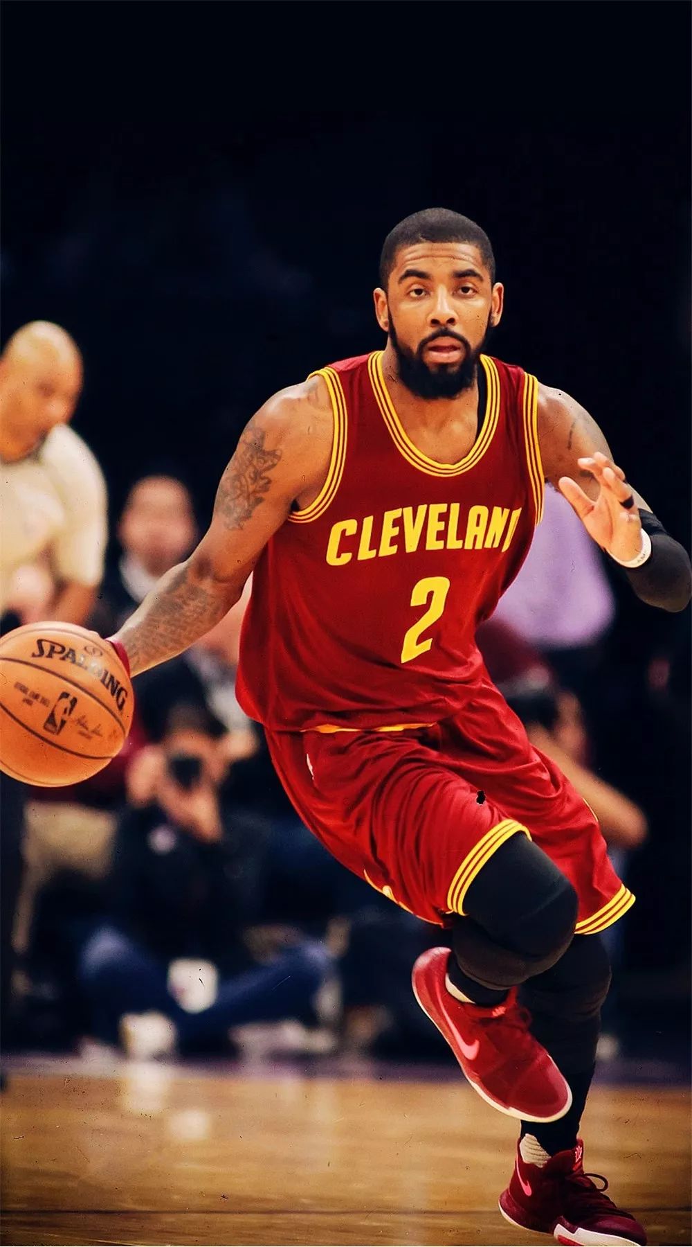 地上足球：偷溜诺坎普释放回归信号？解析梅西为何必重回巴萨（地上足球：突访诺坎普是回归暗示？深析梅西缘何注定重返巴萨）