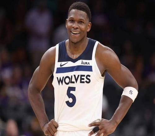 阿拉维斯开场破门，巴萨回归诺坎普后首次丢球（阿拉维斯闪击得手，巴萨重返诺坎普首度失守）