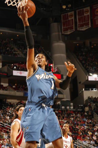 官方：AC米兰续约萨勒马科尔斯，新合同有效期至2031年（官方：AC米兰与萨勒马科尔斯完成续约，合同至2031年）