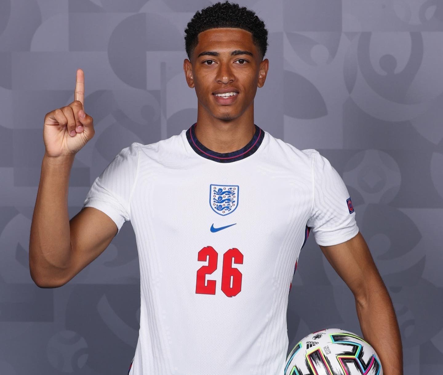 曼联拉什福德末段绝杀狼队（拉什福德终场前绝杀，曼联力克狼队）