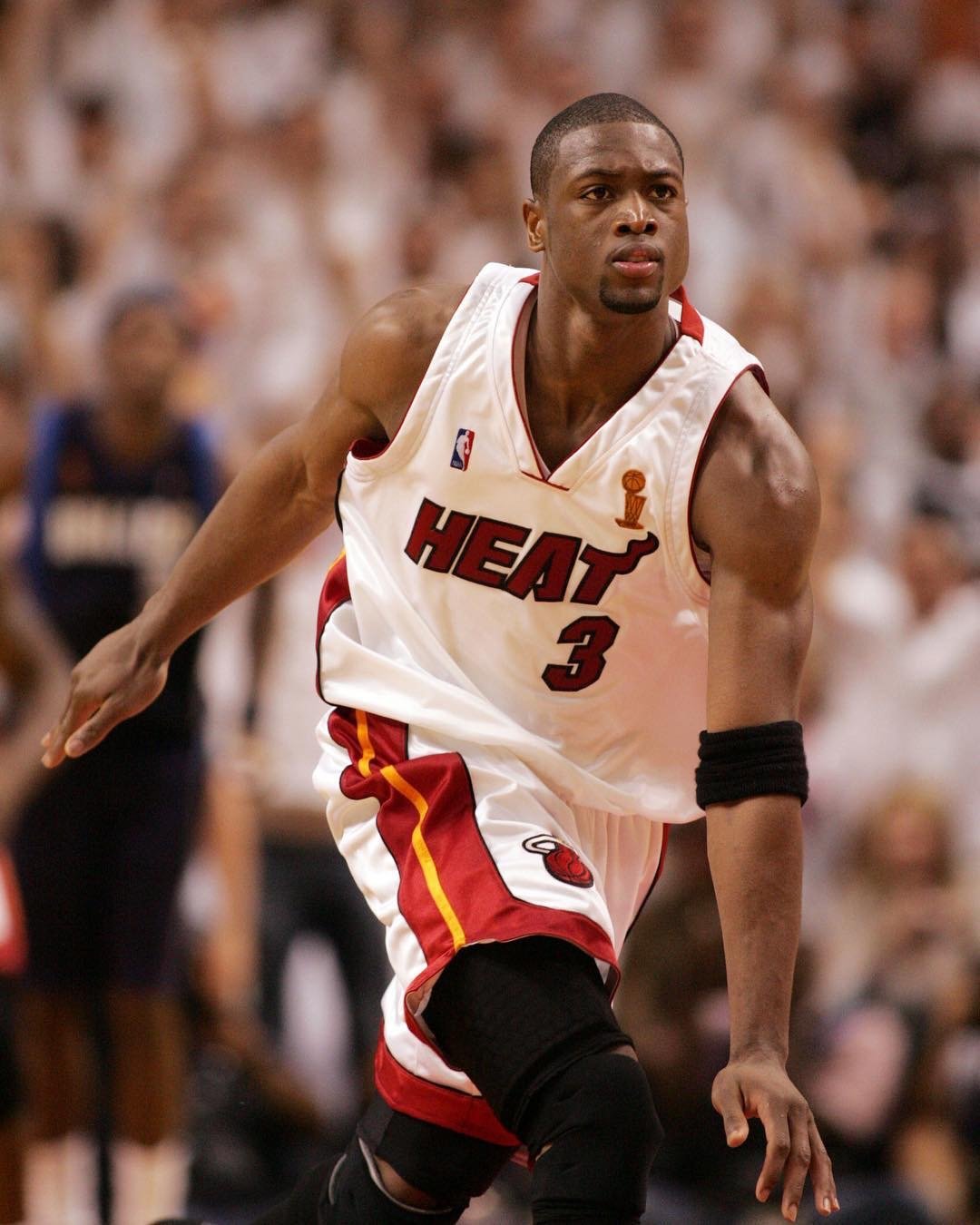 中超球队阵容分析：武汉三镇近期变化,（武汉三镇阵容变动一览：中超近况解析）