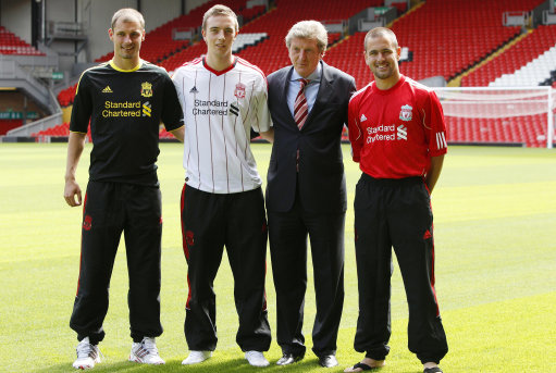 阿德里亚诺：感谢球迷还称我为皇帝；伊布是我合作过最强队友（阿德里亚诺：感谢球迷仍称我“皇帝”，伊布是我生涯最强队友）