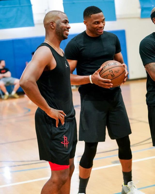 C罗新联赛完成帽子戏法（C罗在新联赛上演帽子戏法）