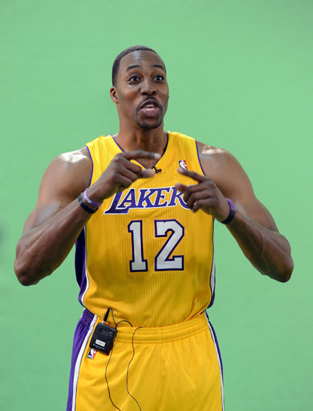 中超：上海海港主场4-1大胜深圳（中超联赛：上海海港主场4比1击败深圳队）