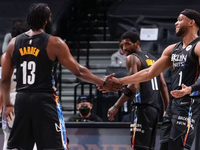 迪马：迪巴拉退烧后参加全队合练，安赫利尼奥也参加了合练（迪马：迪巴拉退烧已回归全队训练，安赫利尼奥亦随队合练）