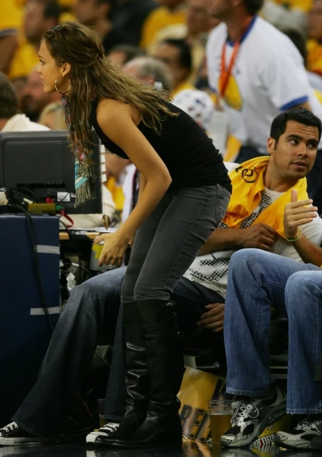 巴黎主帅战术受质疑（巴黎主教练战术引发质疑）