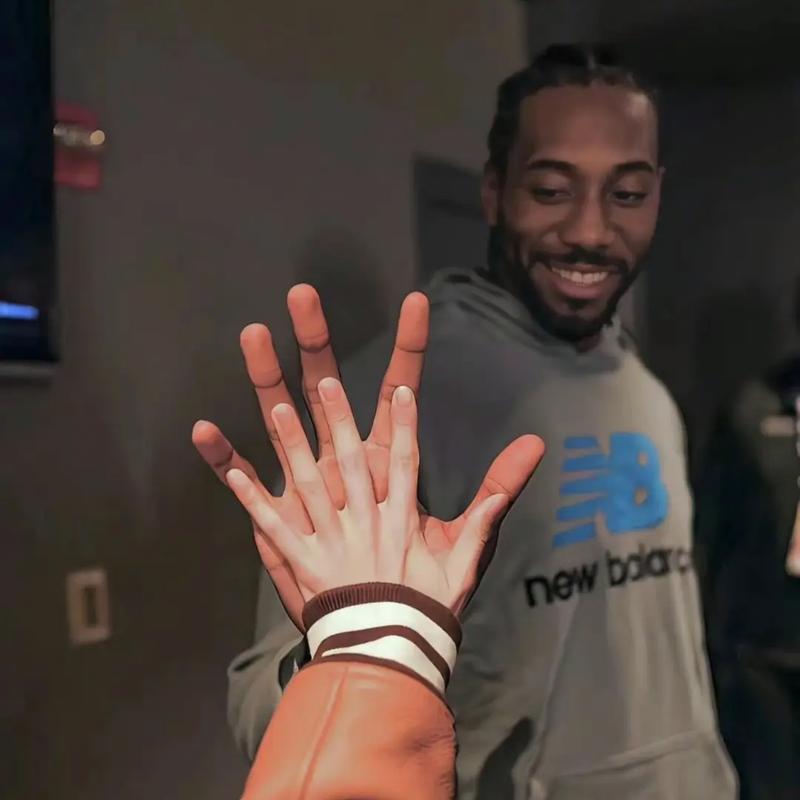 弗罗因德谈冬窗：没引援计划，伤员归队后球队阵容会非常完备（弗罗因德：冬窗不引援，伤员归来后阵容将十分齐整）