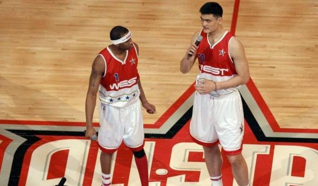 TA：利马传球出色&充满侵略性，他的回归可以丰富曼联打法（TA：传球出众且侵略性十足的利马归来，将为曼联带来更多战术变化）