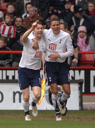 弗里克：佩德里还没恢复到100%；希望防守稳定所以首发埃里克（弗里克：佩德里尚未完全康复，为求防守稳健选择埃里克首发）