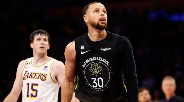 篮球火箭球队训练营气氛积极（火箭队训练营氛围高涨）