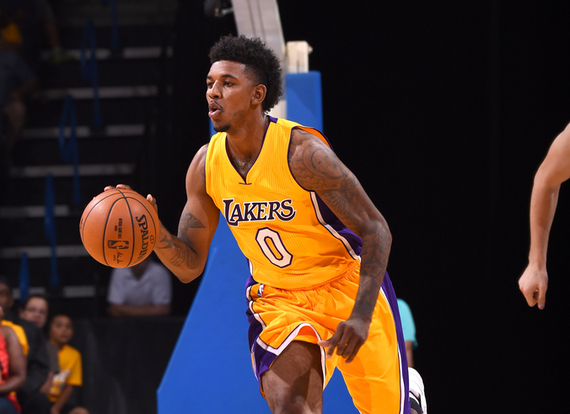 罗体：卢卡库本周末可能归队，预计意超杯半决赛踢米兰时复出（罗体报道：卢卡库周末有望归队，预计意超杯半决赛对阵米兰时复出）