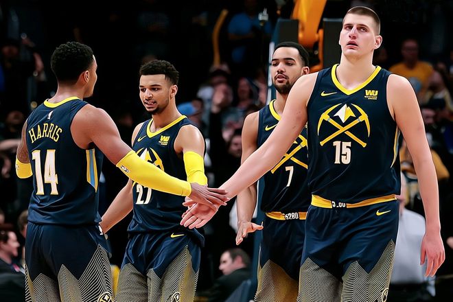 豪门后防崩溃，连续被打穿（豪门防线瓦解，连遭突破）