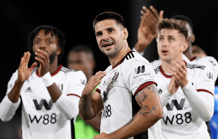 上座率低迷！韩媒：今天韩国对加纳的门票，还有4万张没售出（看台冷清？韩媒称今日韩国对阵加纳仍有4万张球票未售出）