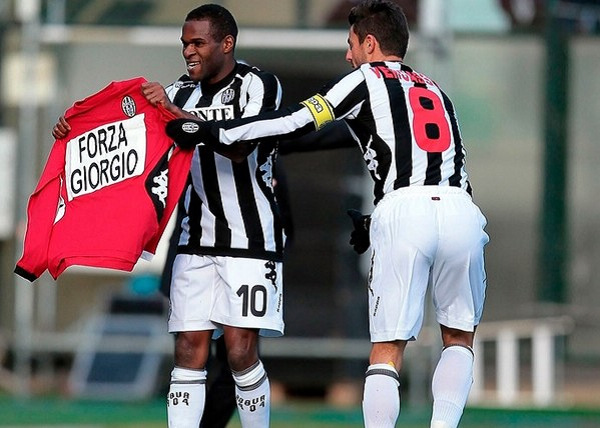 有前科！图雷上轮联赛蹬踏直红葬送好局，今日非洲杯遗憾飞点（曾有前科！图雷上轮联赛蹬踏直红断送优势，今夜非洲杯点球遗憾失手）