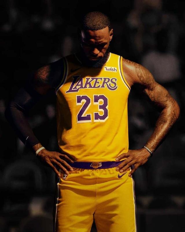 鹈鹕队坚持锡安价值，交易谈判复杂（鹈鹕坚守锡安身价，交易谈判愈发复杂）