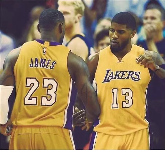 王者回归！博格巴雨中亮相法甲，过去816天他经历了什么？（博格巴雨中重返法甲：阔别816天，他经历了什么？）